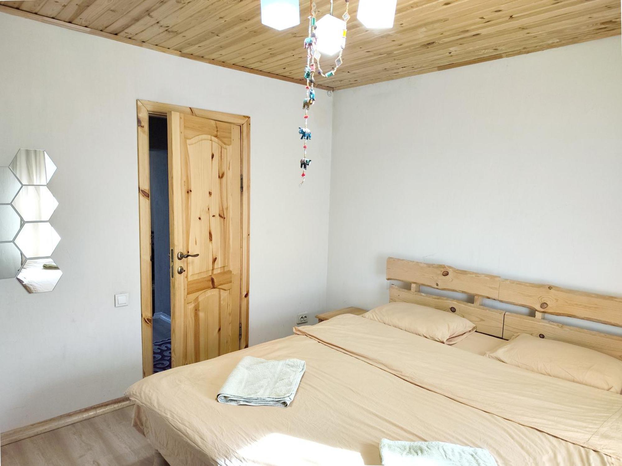 Evergreen Guesthouse Karakol Exterior foto