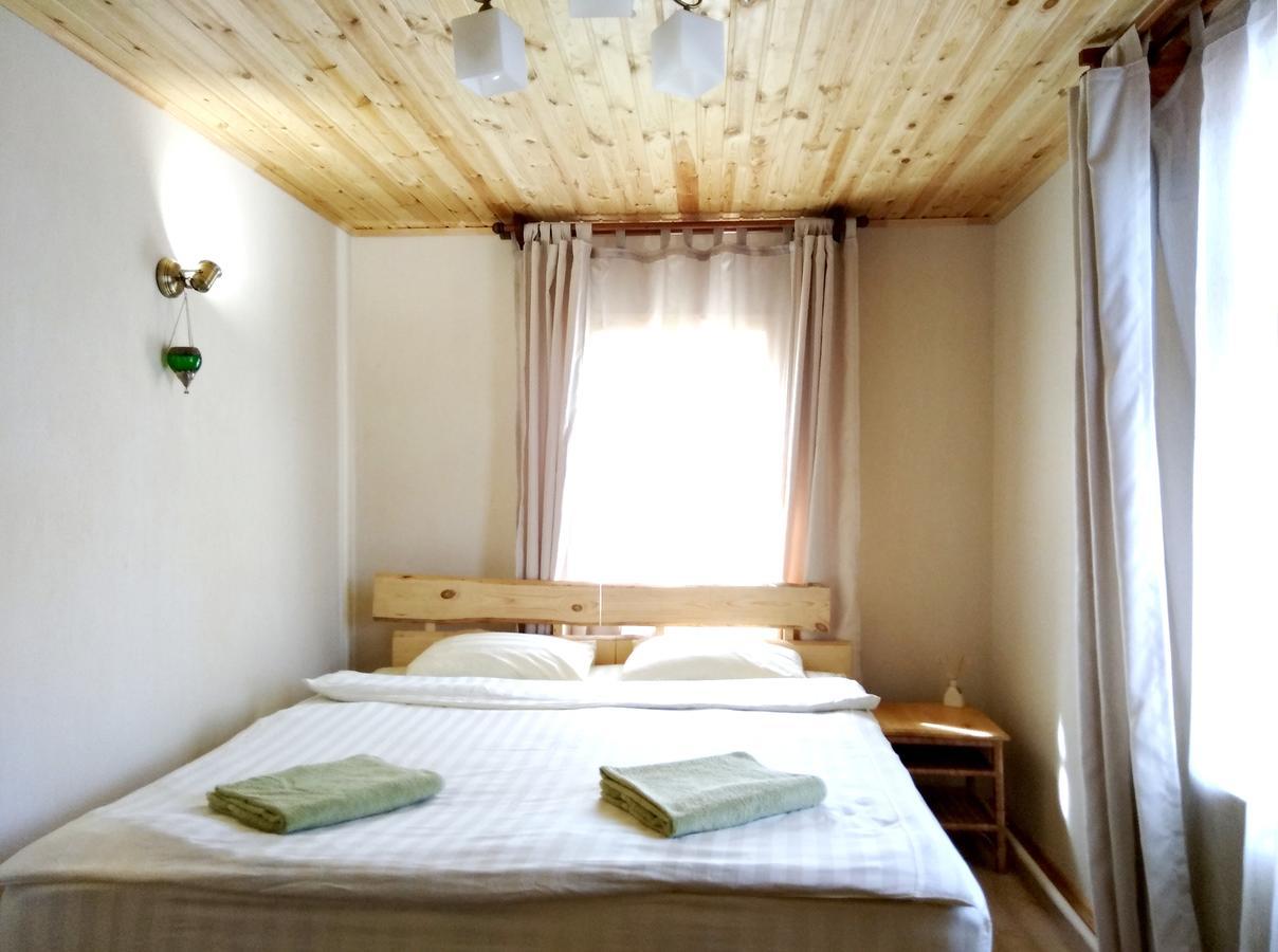 Evergreen Guesthouse Karakol Exterior foto